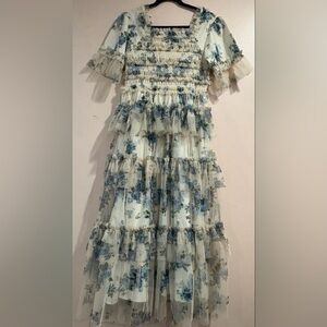 NWT 💙🤍Floral Maxi Dress in Blue and Cream